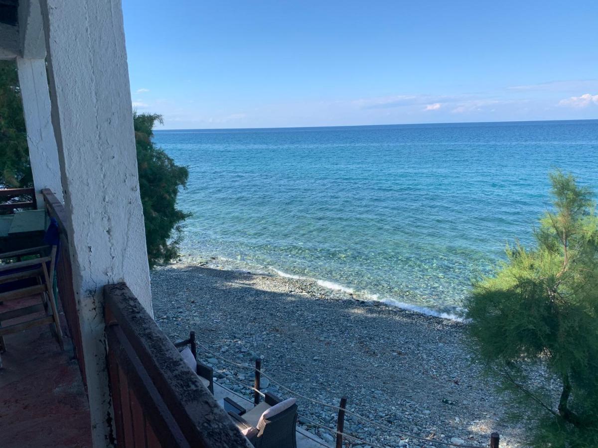 Kókkinon Nerón Hotel Aqua Rossa מראה חיצוני תמונה